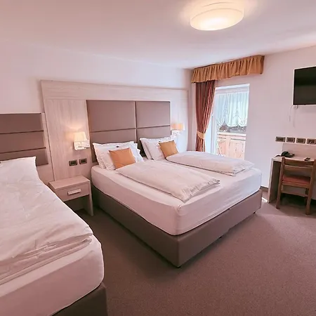 Hotel Rosalpina 3*